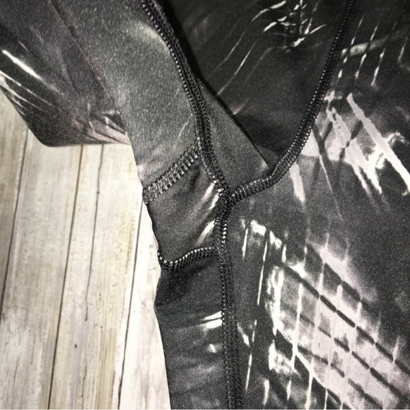 Nike Pro Black & White Compression Leggings - Picture 4 of 5